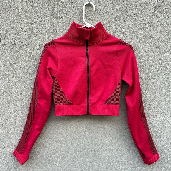 Seamless Cropped Athletic Workout Jacket - Picture 2 of 5